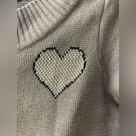 Betsey Johnson Crop Sweater - Picture 3 of 6